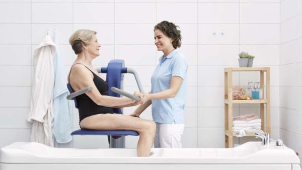 Arjo, Alenti Height-Adjustable Bath Chair, CDB8153-01 - Image 3