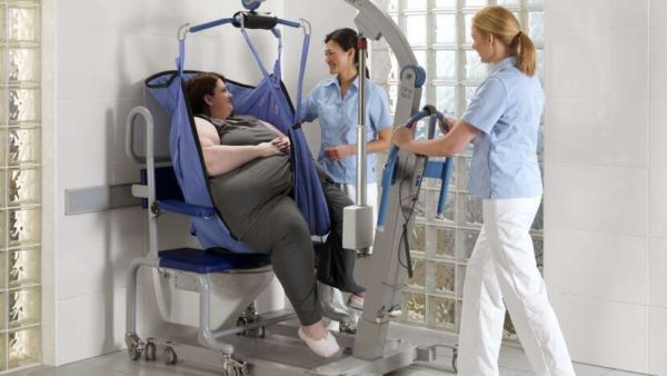 Arjo, Carmina Bariatric Shower Commode Chair, BLB2000-013 - Image 3