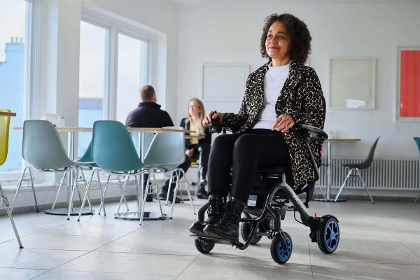Quickie, Q50 R Carbon Folding Powerchair - Image 4