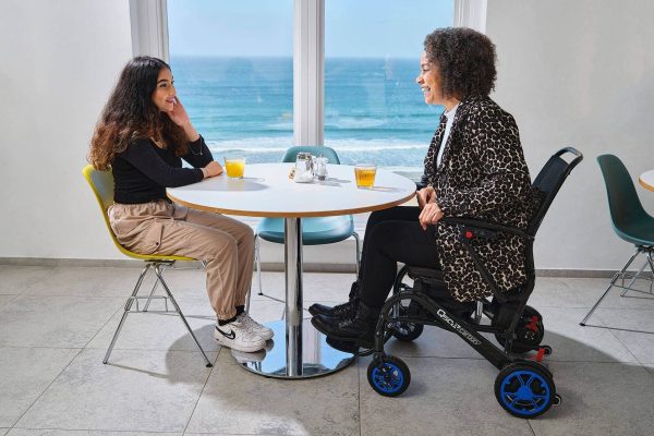 Quickie, Q50 R Carbon Folding Powerchair - Image 3